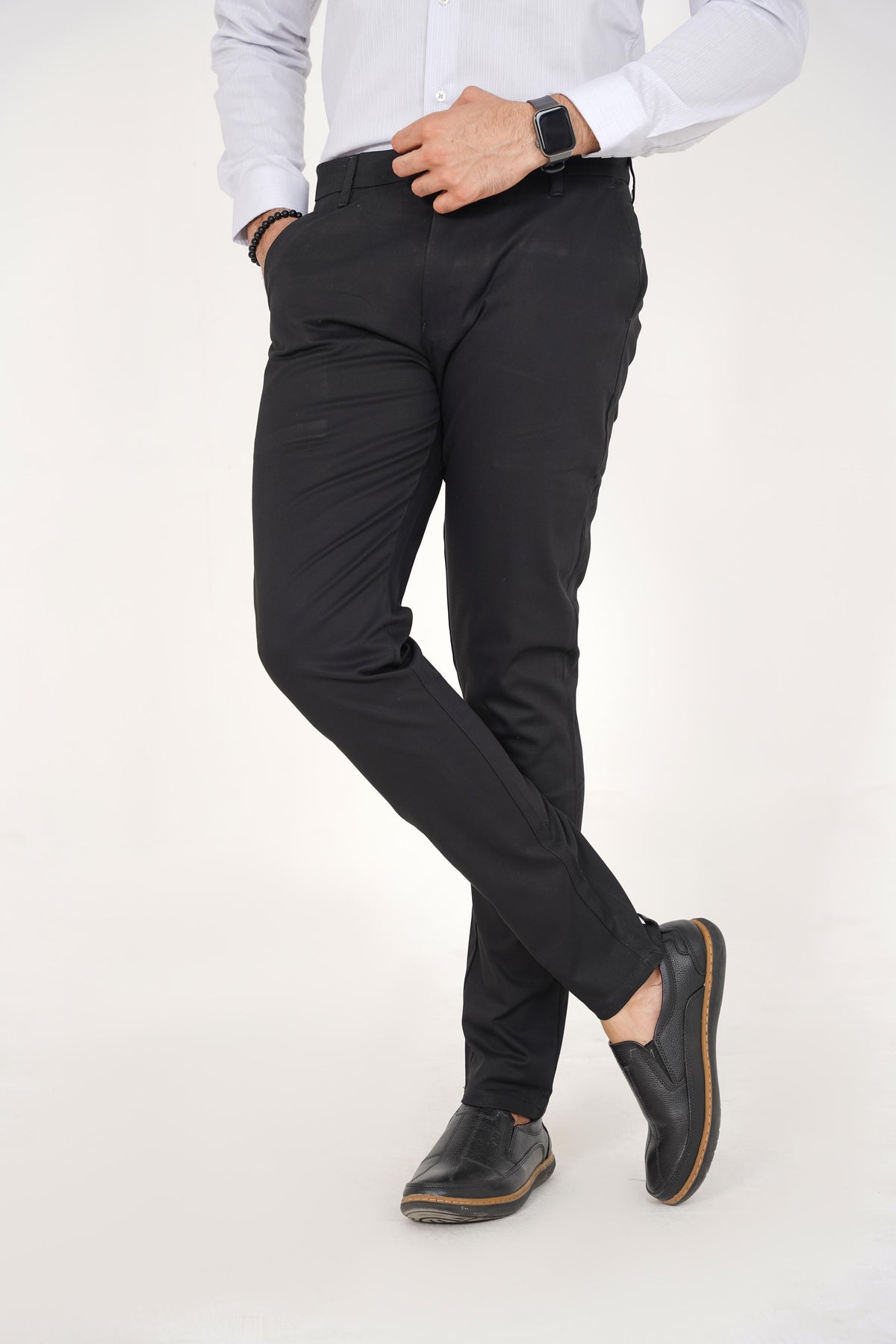 Zara Men Regular Fit Chinos - Black